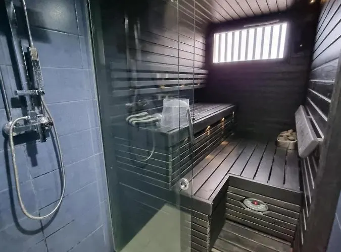 Central Gem With Sauna - Big Two-Room Apartment Free Parking
