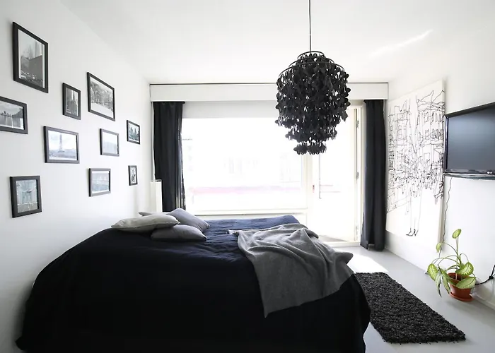 Central Gem With Sauna - Big Two-Room Apartment Free Parking